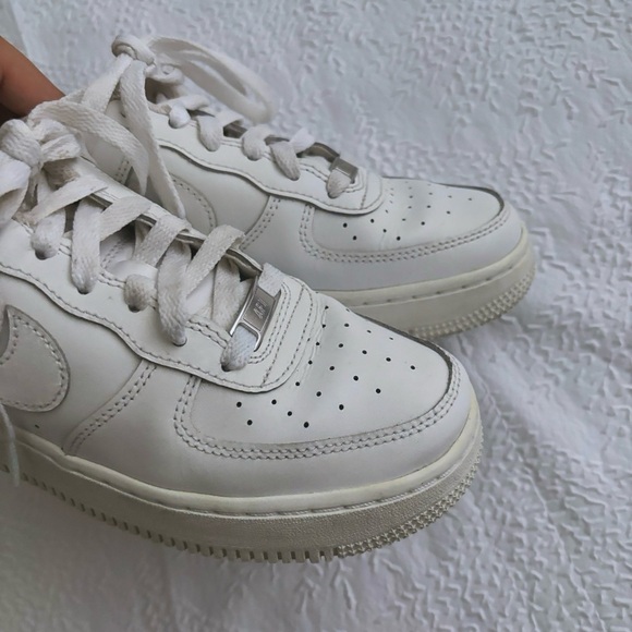 nike air force 1 low - Picture 2 of 9